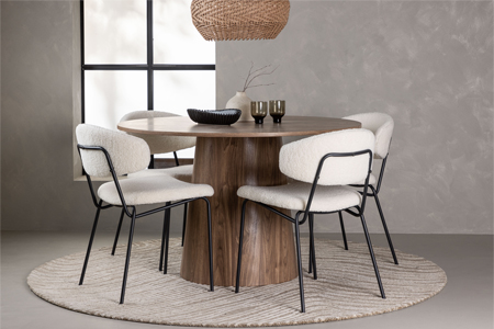 table ronde minimaliste et chaises tendances